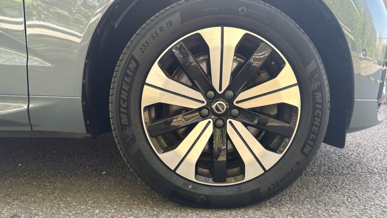 Volvo XC60 2.0 T6 [350] RC PHEV Plus Dark 5dr AWD Geartronic Estate